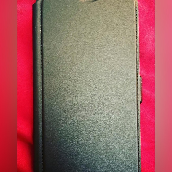 Tech21 iPhone 12pro wallet case - Picture 3 of 3